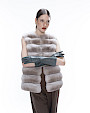  :? Chinchilla vest with detachable hem