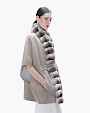  :? Cashmere cape with chinchilla