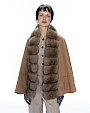  :? Reversible cashmere cape with sable